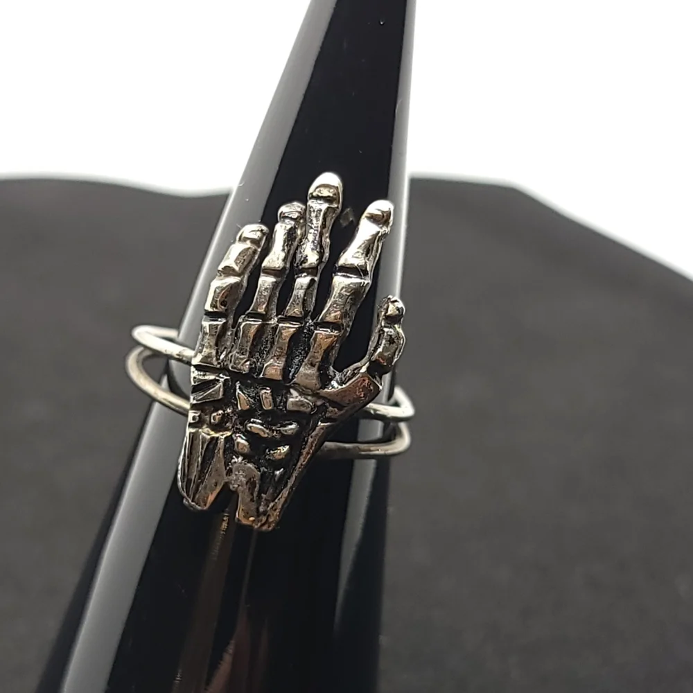 Skeleton Hand Ring